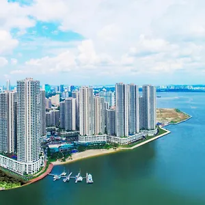 Apartment Country Garden Danga Bay By Lions Bay, Johor Bahru